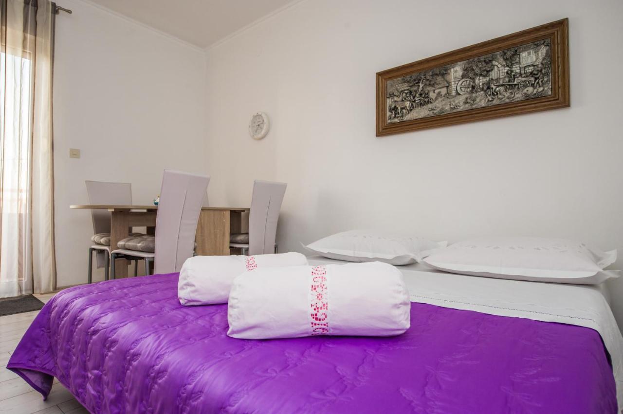 Apartments Nino Podstrana Bagian luar foto